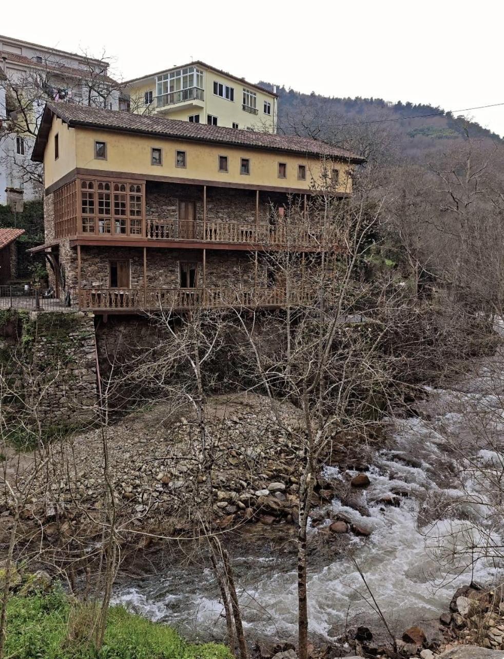 Gasthaus Acea Do Bubal Os Peares Exterior foto